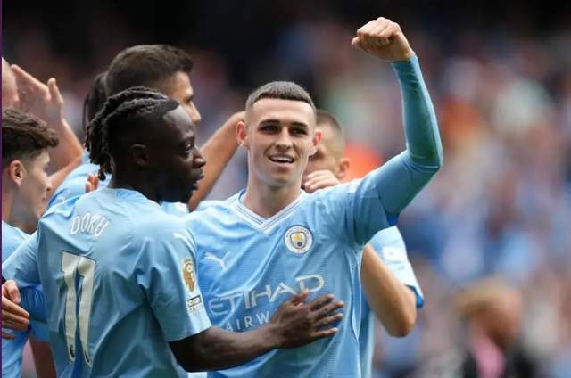  哈兰德帽子戏法闪耀全场，曼城客场大胜稳固榜首位置  